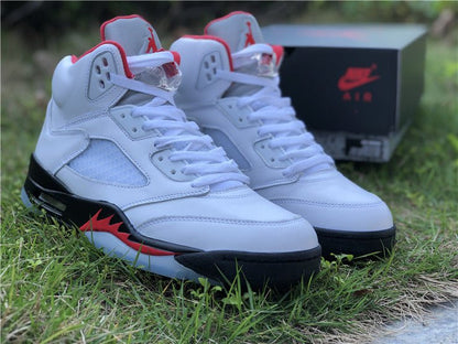 JORDAN 5 RETRO x FIRE RED SILVER TONGUE 
