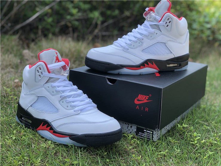 JORDAN 5 RETRO x FIRE RED SILVER TONGUE 