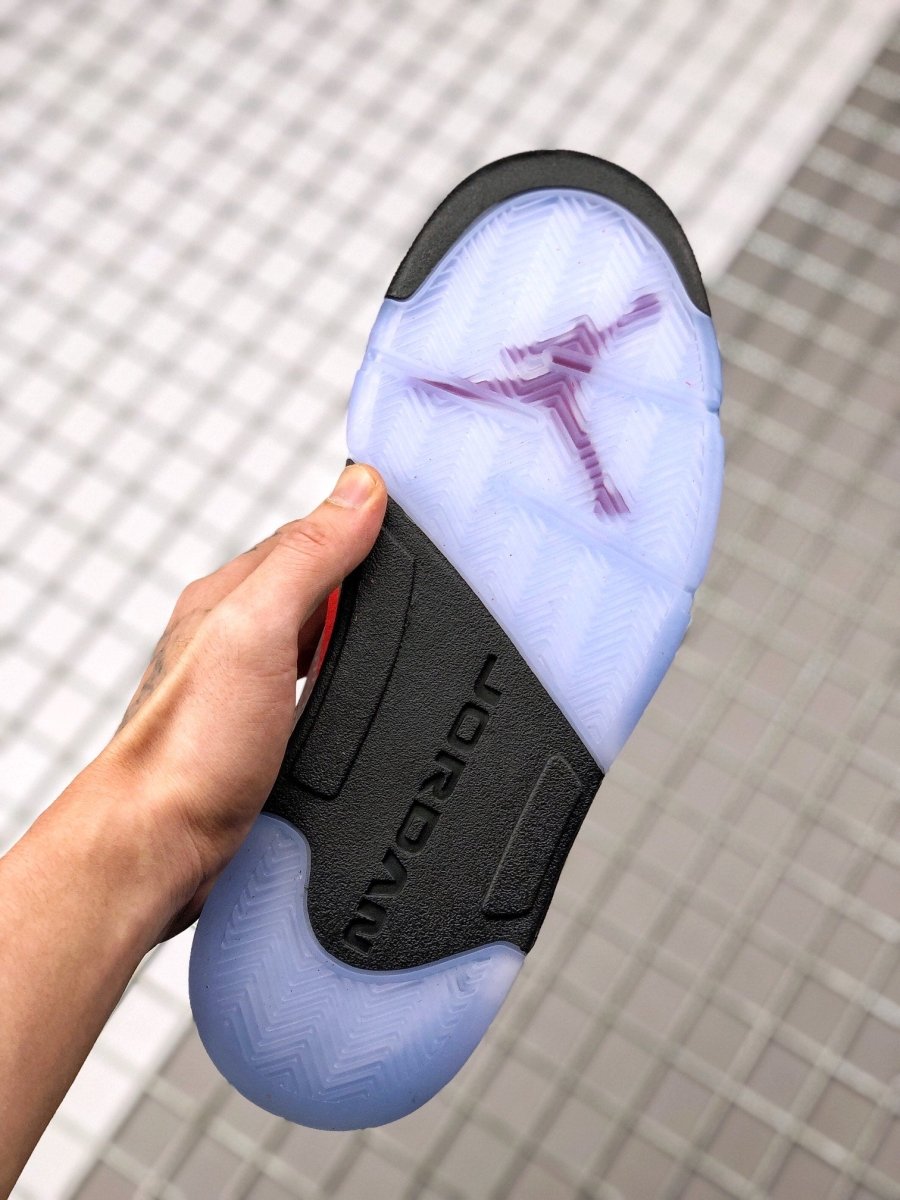 JORDAN 5 RETRO x RACING BULL ROUGE 