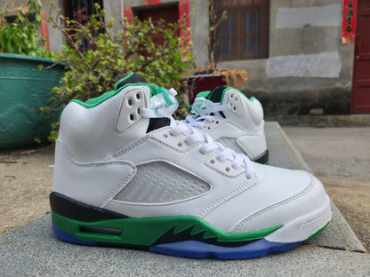 Jordan 5 blanches, vertes et noires