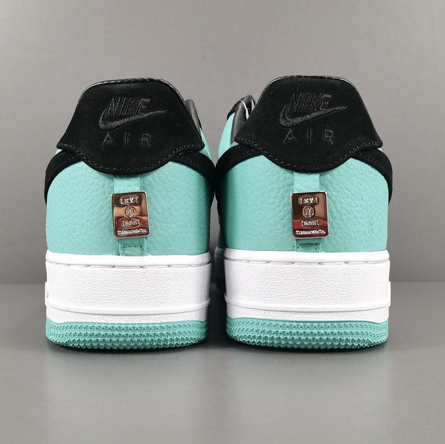NIKE AIR FORCE 1 x TIFFANY &amp; CO.1837 (AMIS ET FAMILLE)