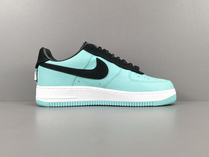 NIKE AIR FORCE 1 x TIFFANY &amp; CO.1837 (AMIS ET FAMILLE)