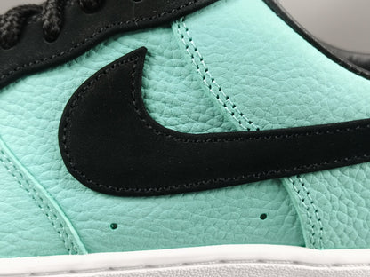 NIKE AIR FORCE 1 x TIFFANY &amp; CO.1837 (AMIS ET FAMILLE)