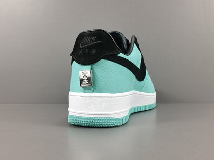 NIKE AIR FORCE 1 x TIFFANY &amp; CO.1837 (AMIS ET FAMILLE)