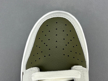 NIKE DUNK LOW x ANNÉE DU SERPENT