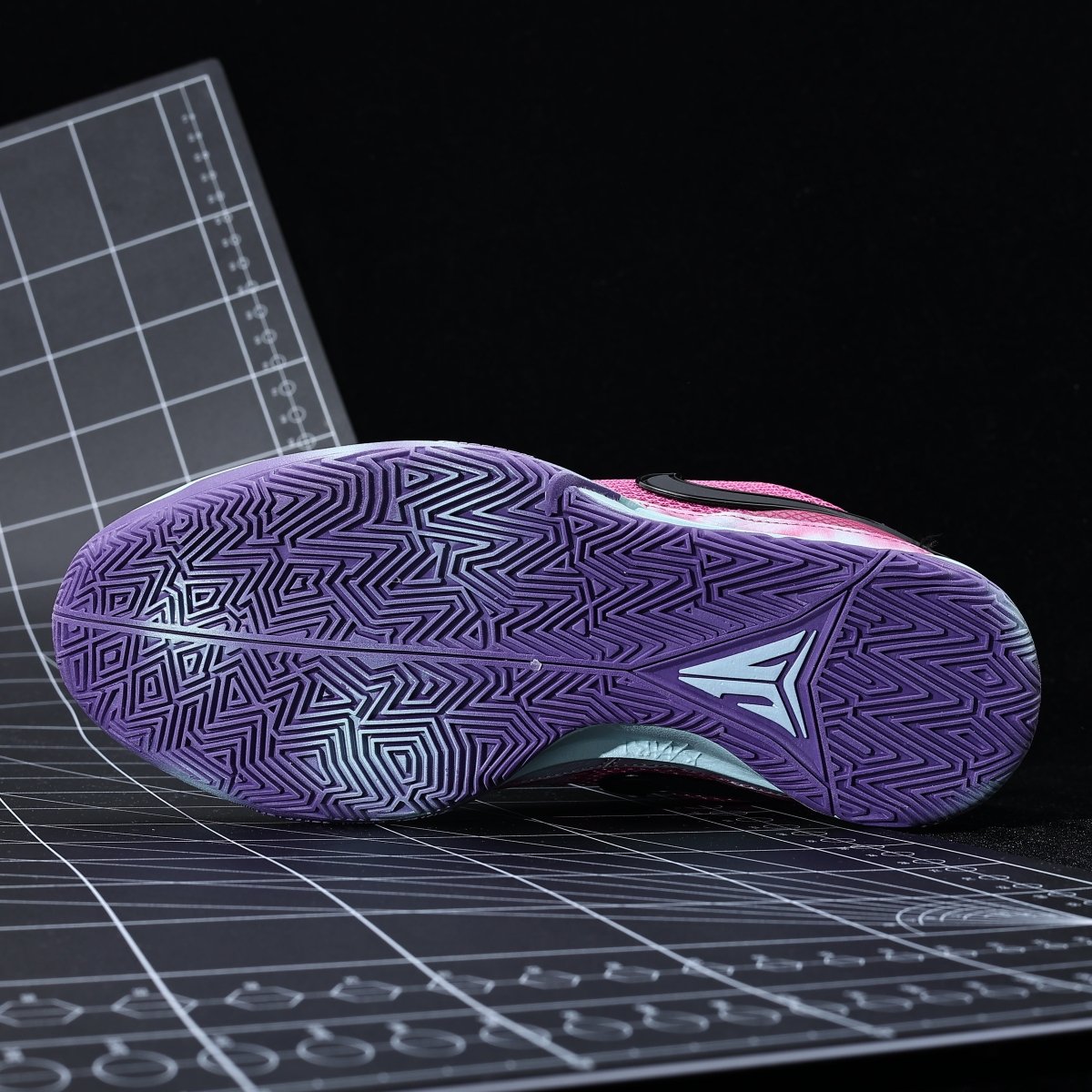 NIKE JA 1 x CHEMINÉE 