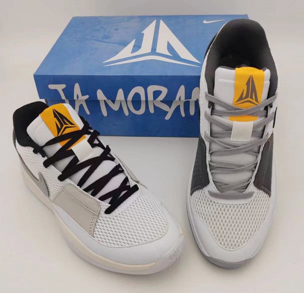 NIKE JA 1 x GRIS FUMÉ CLAIR