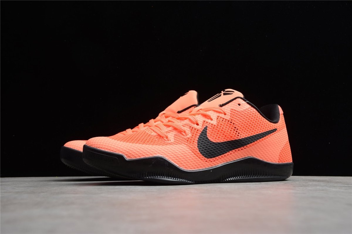 NIKE KOBE 11 EM LOW x BARCELONE