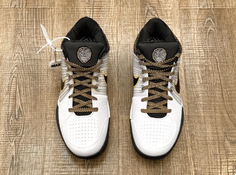 NIKE KOBE 4 PROTRO x BLANC NOIR DEL SOL 