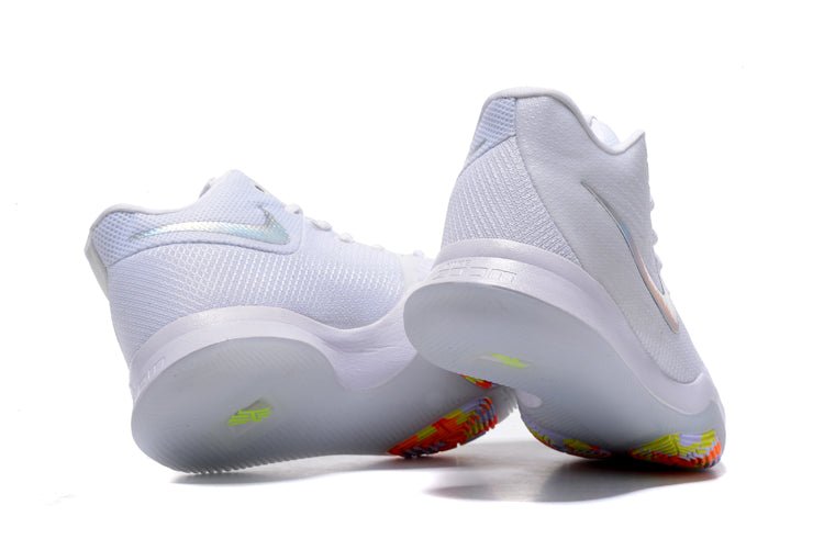 NIKE KYRIE 3 x TIME TO SHINE 