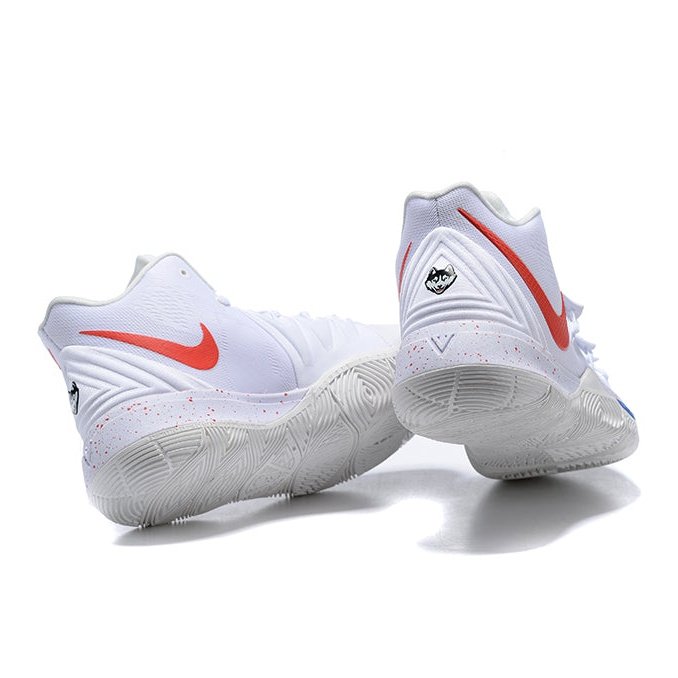 NIKE KYRIE 5 x UCONN DOMICILE PE