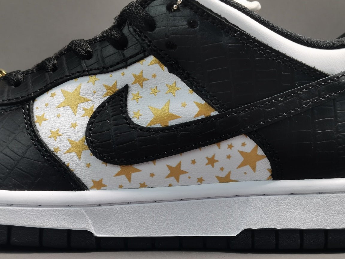 NIKE SB DUNK x SUPREME STARS NOIR