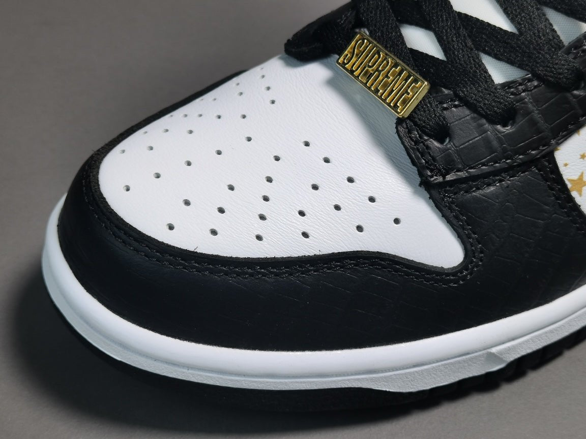 NIKE SB DUNK x SUPREME STARS NOIR