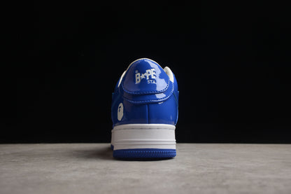 Baskets basses BAPE STA en cuir verni bleu et blanc