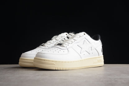 Baskets basses BAPE STA blanches et noires