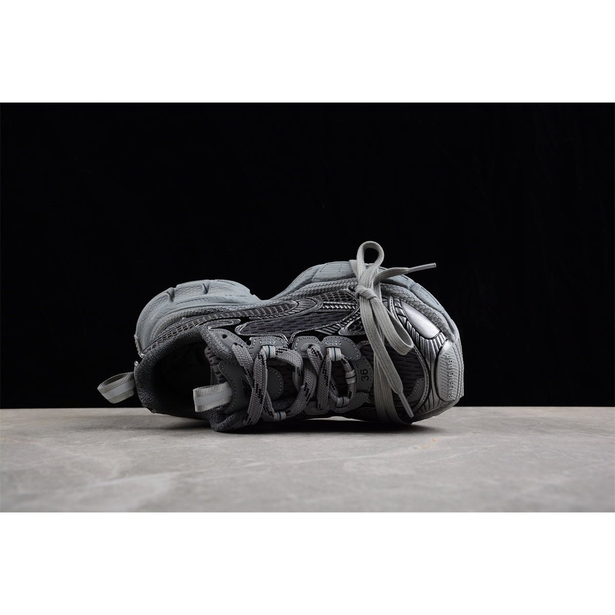 BALENCIAGA 3XL x BAL GRIS USÉ