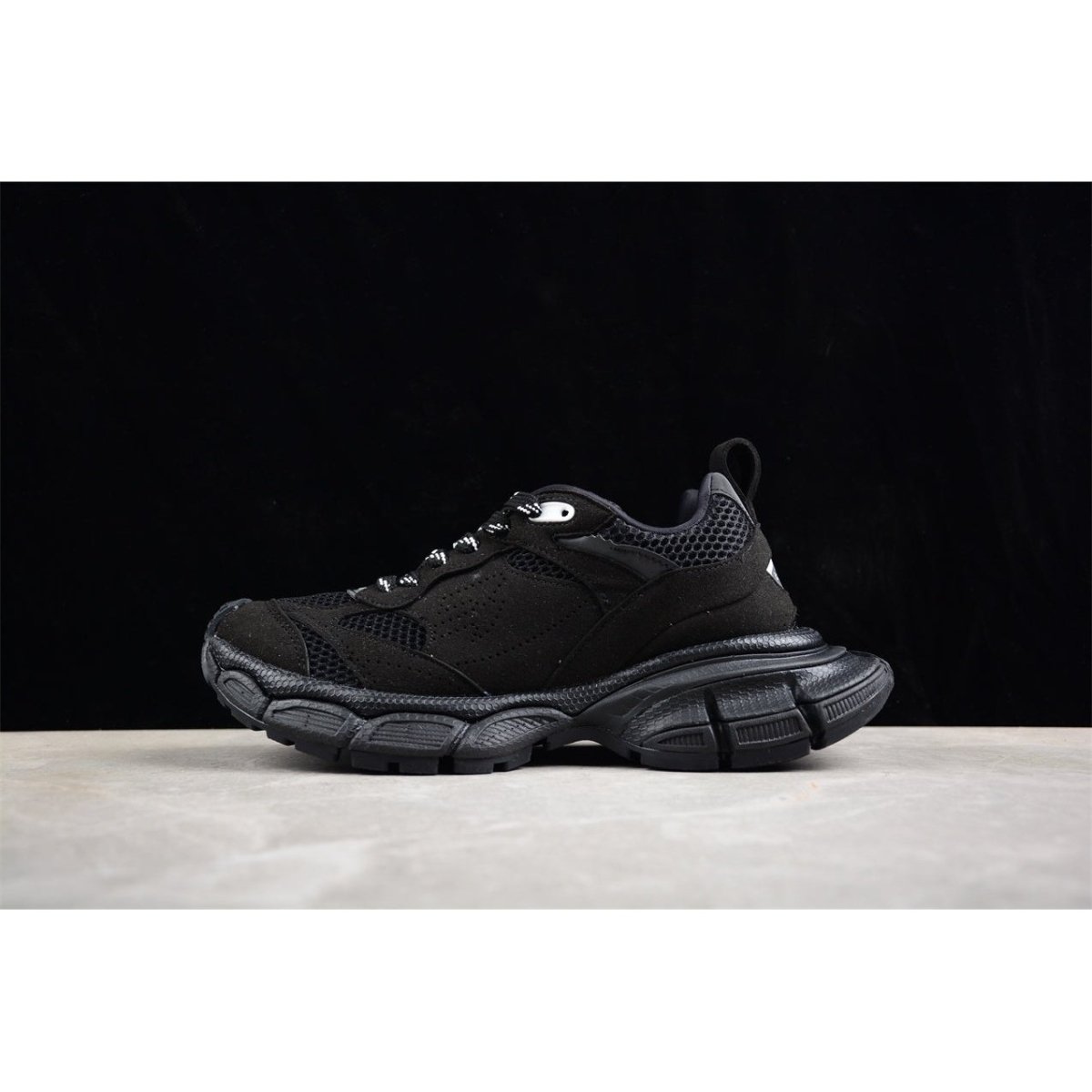 BALENCIAGA 3XL x NOIR