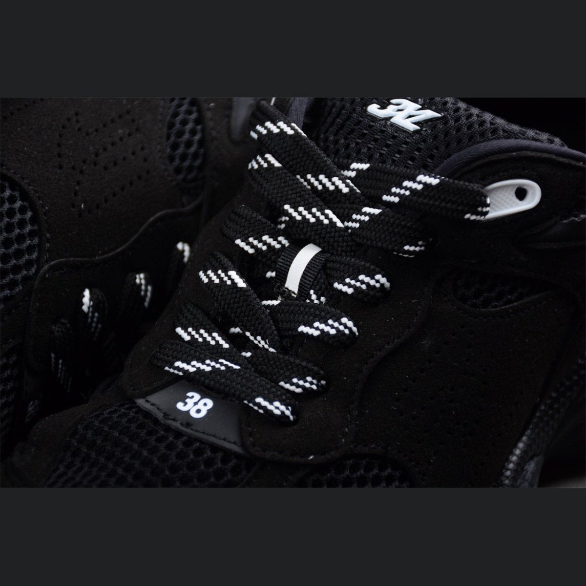 BALENCIAGA 3XL x NOIR