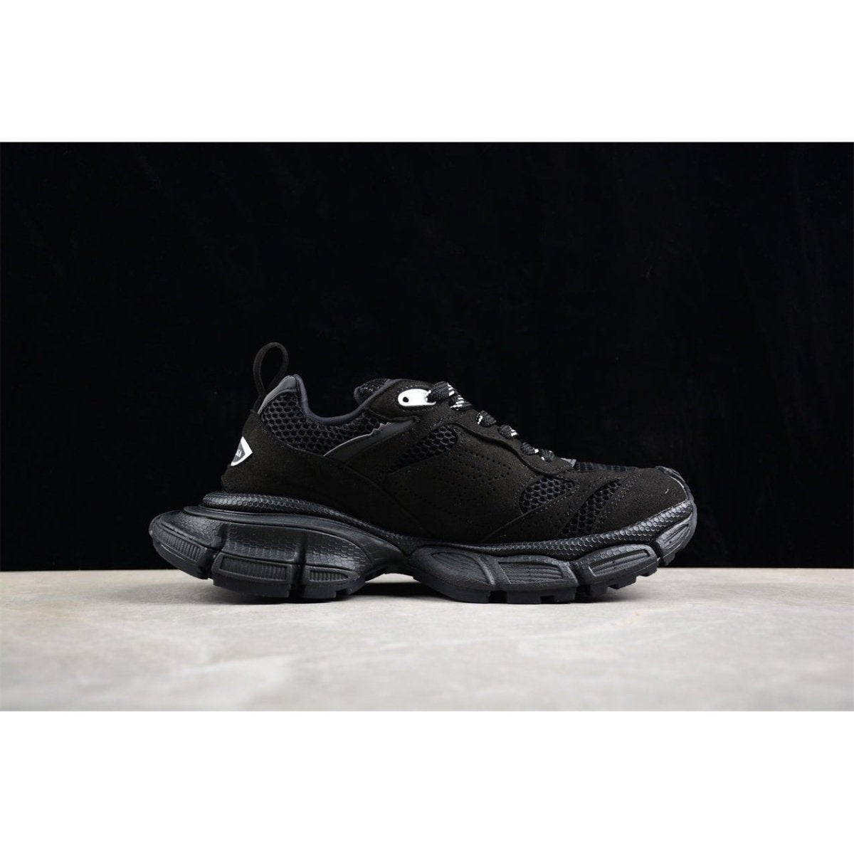 BALENCIAGA 3XL x NOIR