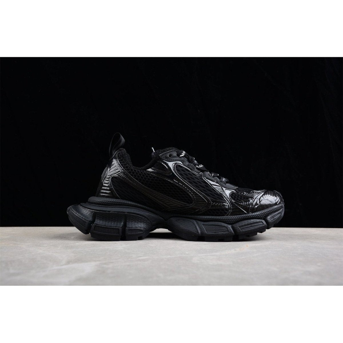 BALENCIAGA 3XL x TOUT NOIR