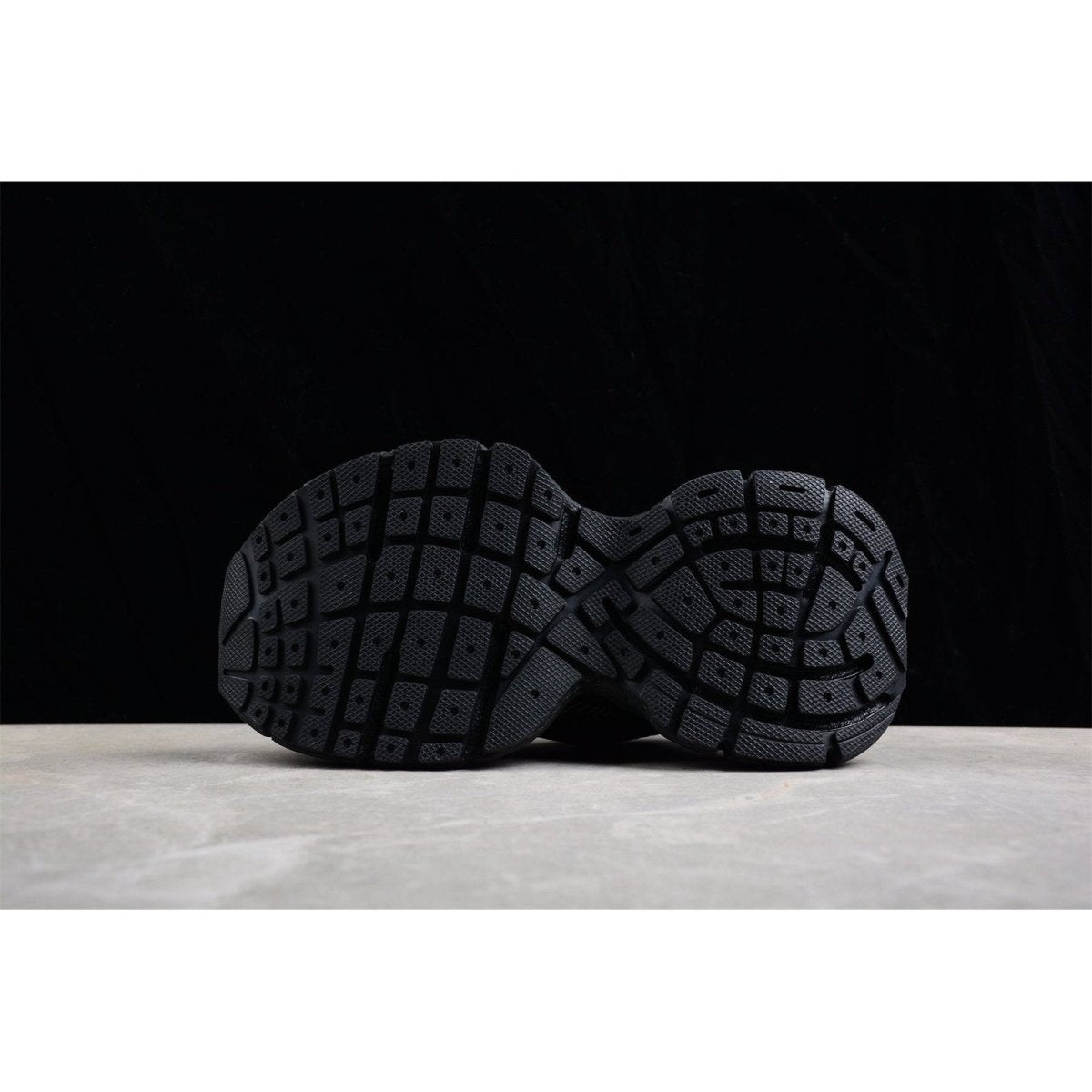 BALENCIAGA 3XL x TOUT NOIR