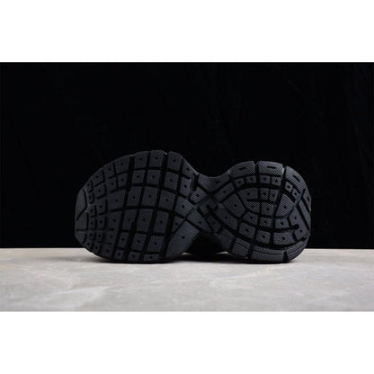 BALENCIAGA 3XL x TOUT NOIR