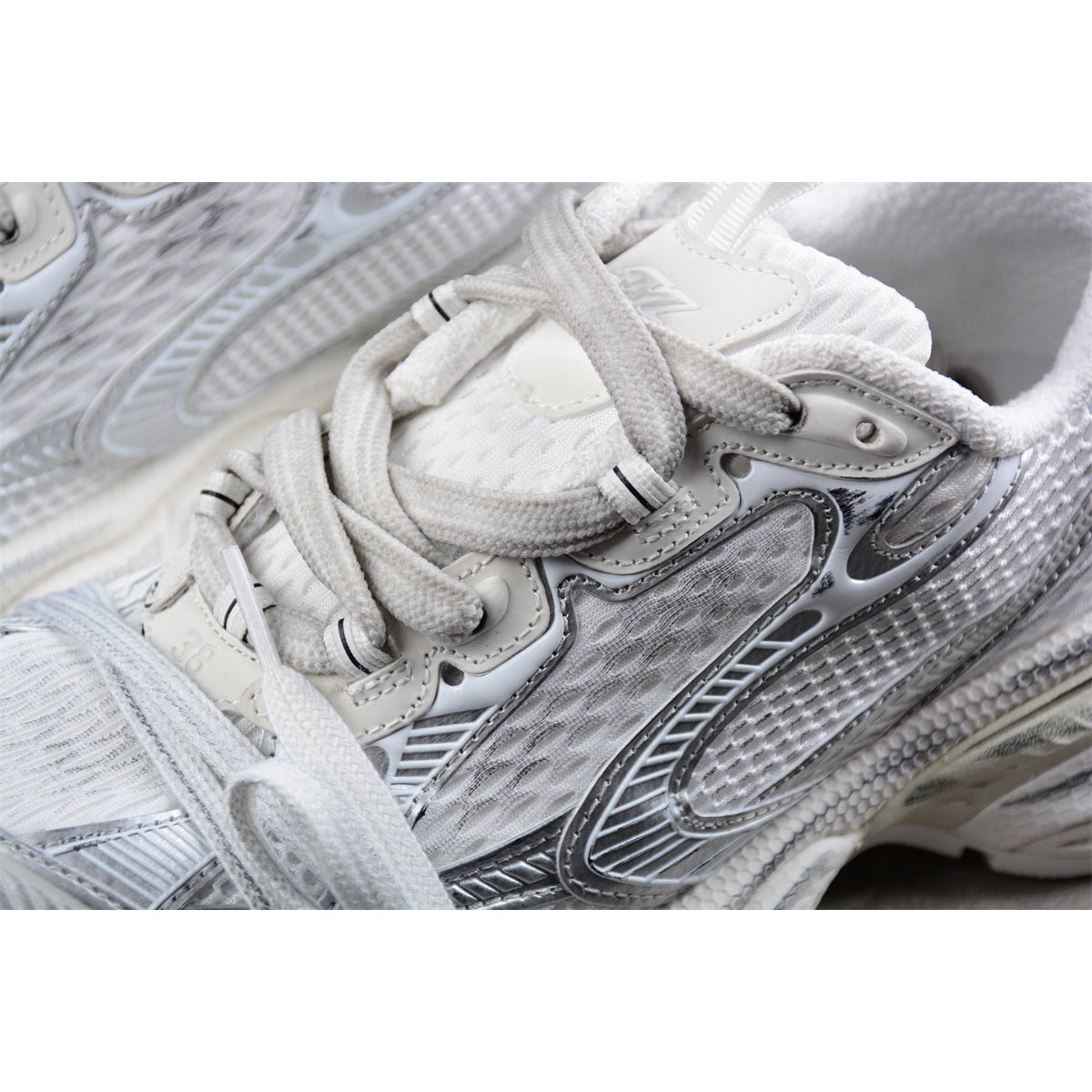 BALENCIAGA 3XL x TOUT BLANC