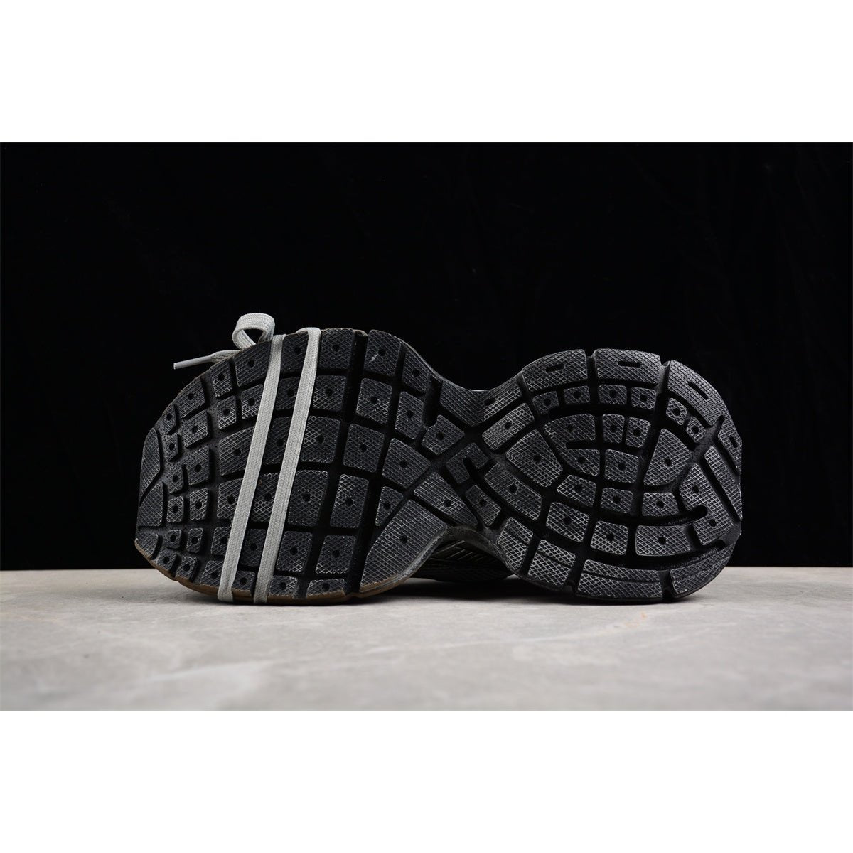 BALENCIAGA 3XL x BAL GRIS NOIR