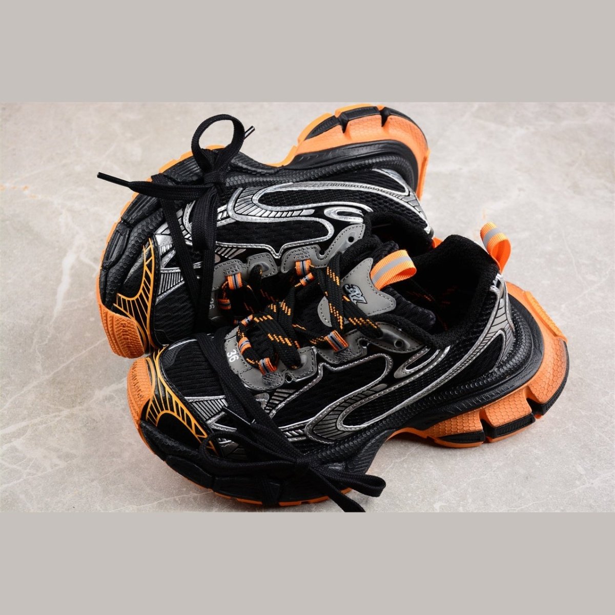 BALENCIAGA 3XL x NOIR ORANGE GRIS