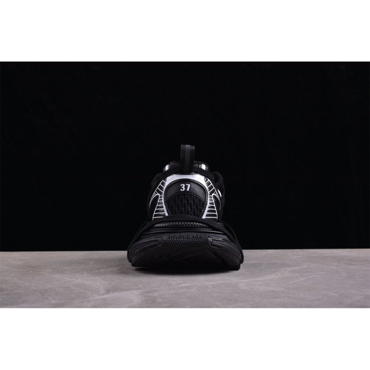 BALENCIAGA 3XL x NOIR BLANC