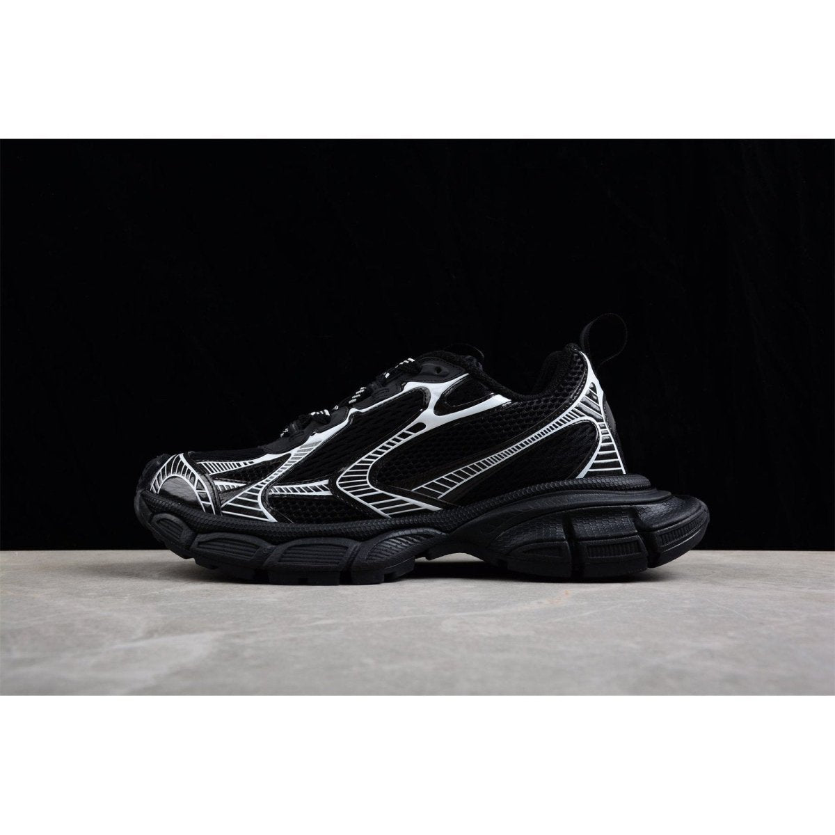 BALENCIAGA 3XL x NOIR BLANC