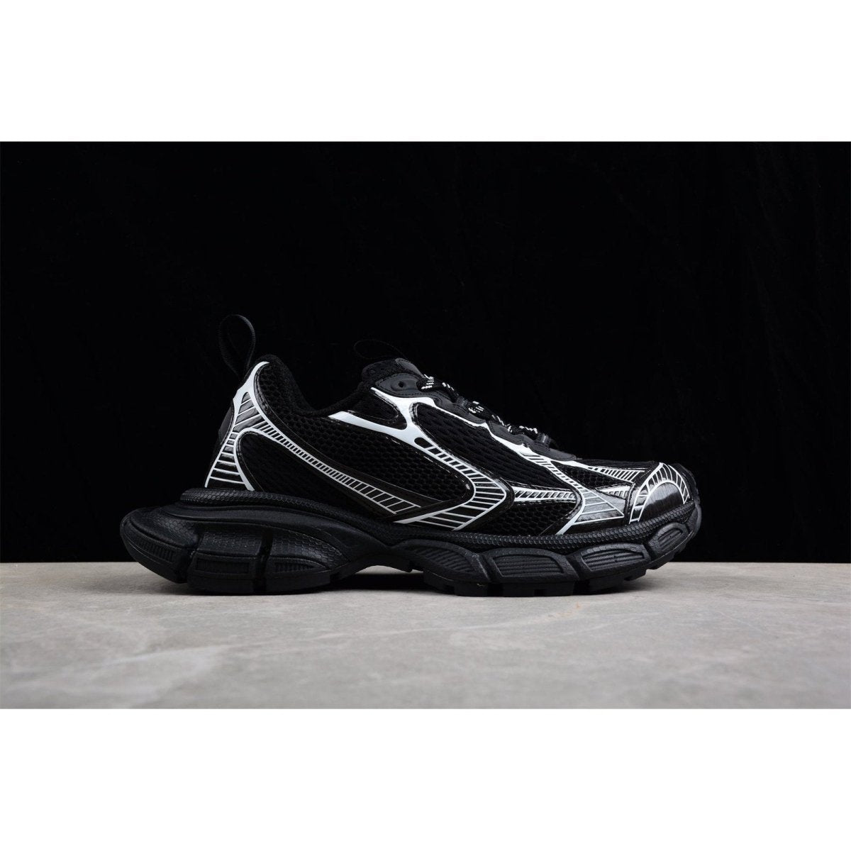 BALENCIAGA 3XL x NOIR BLANC