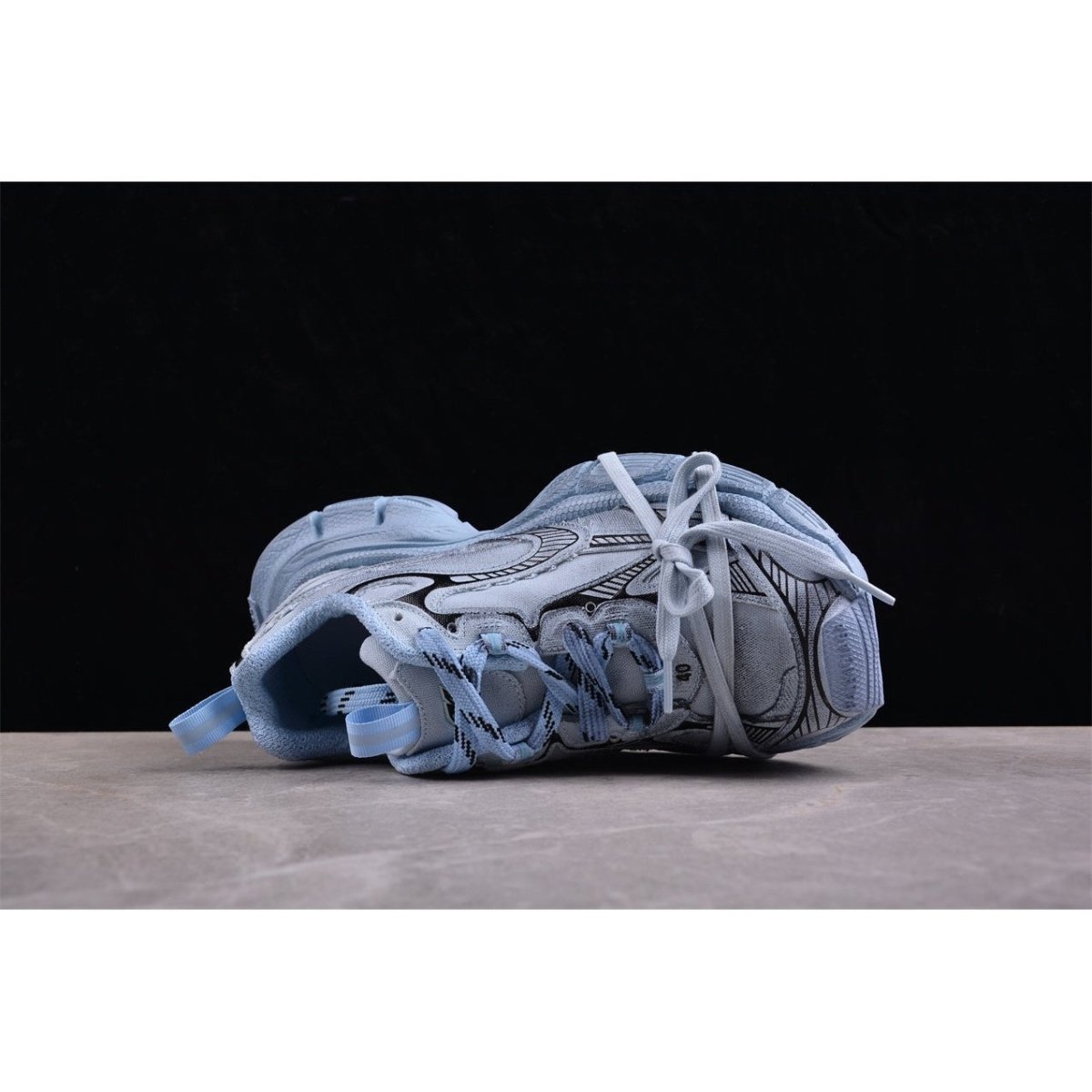 BALENCIAGA 3XL x BLEU CYAN