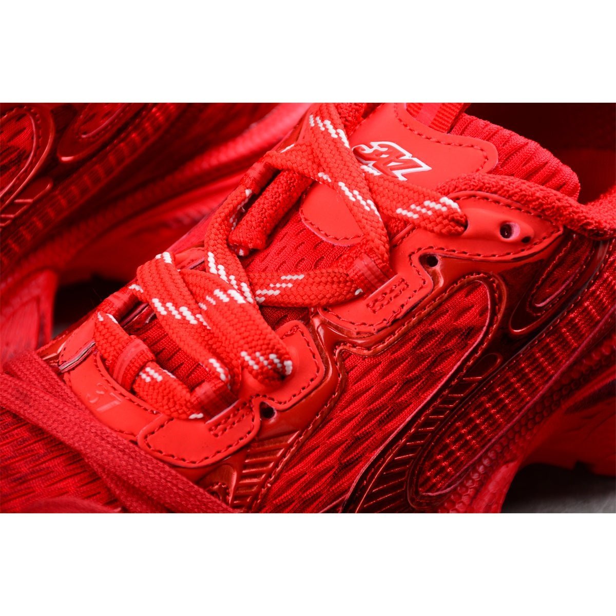 BALENCIAGA 3XL x ROUGE