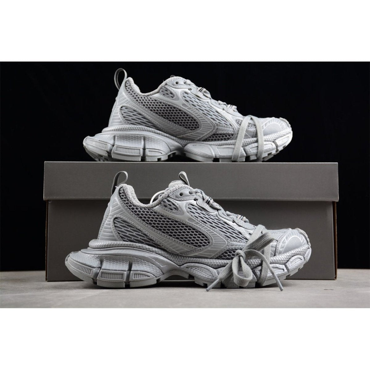 BALENCIAGA 3XL x GRIS RÉFLÉCHISSANT