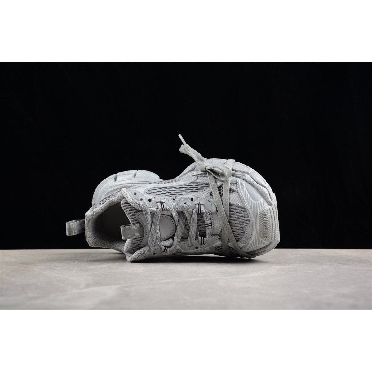 BALENCIAGA 3XL x GRIS RÉFLÉCHISSANT