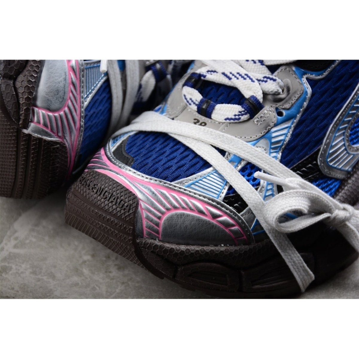 BALENCIAGA 3XL x GRIS ROYAL