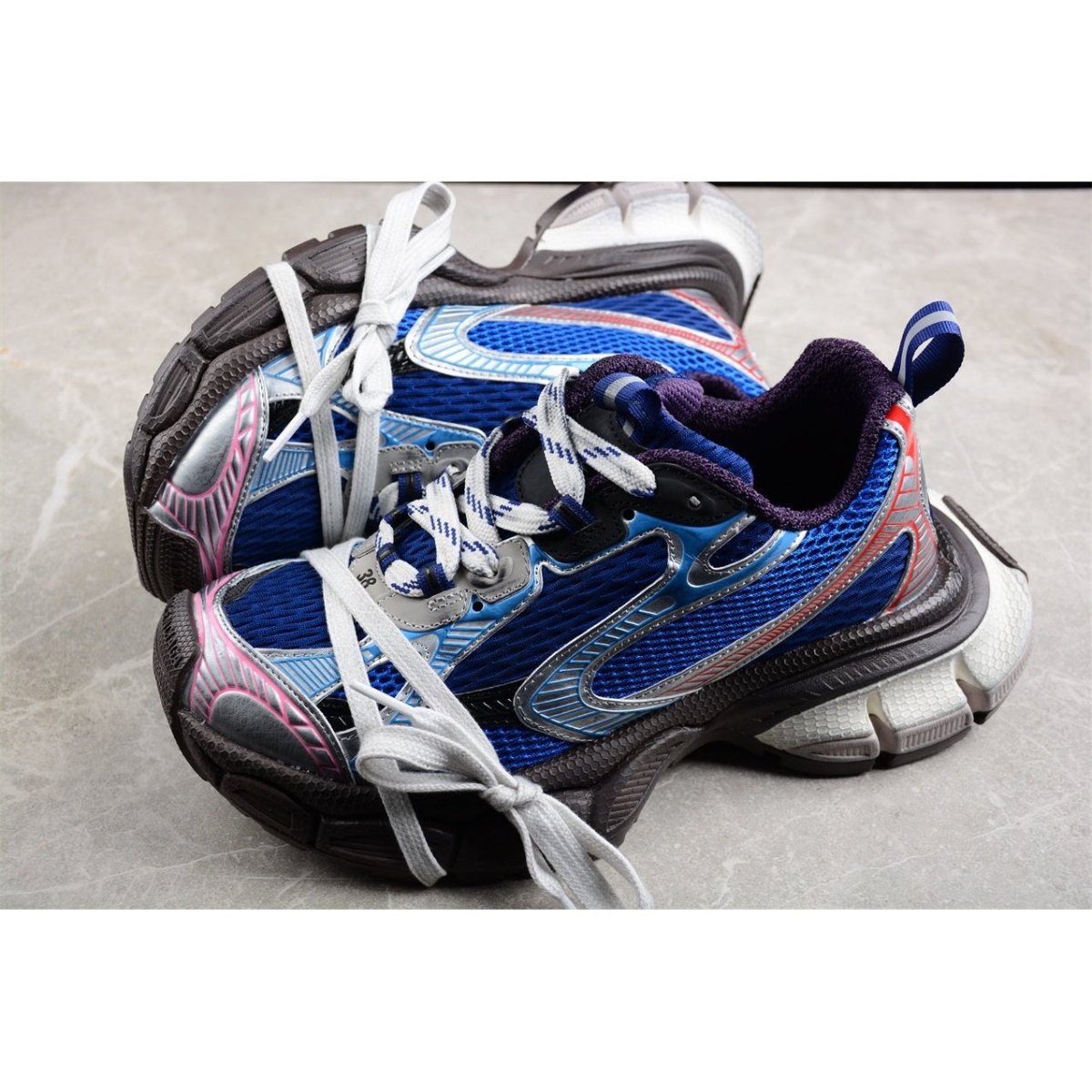 BALENCIAGA 3XL x GRIS ROYAL