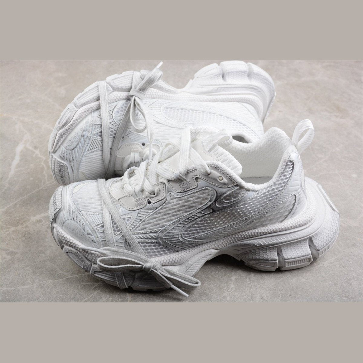 BALENCIAGA 3XL x NEIGE BLANC