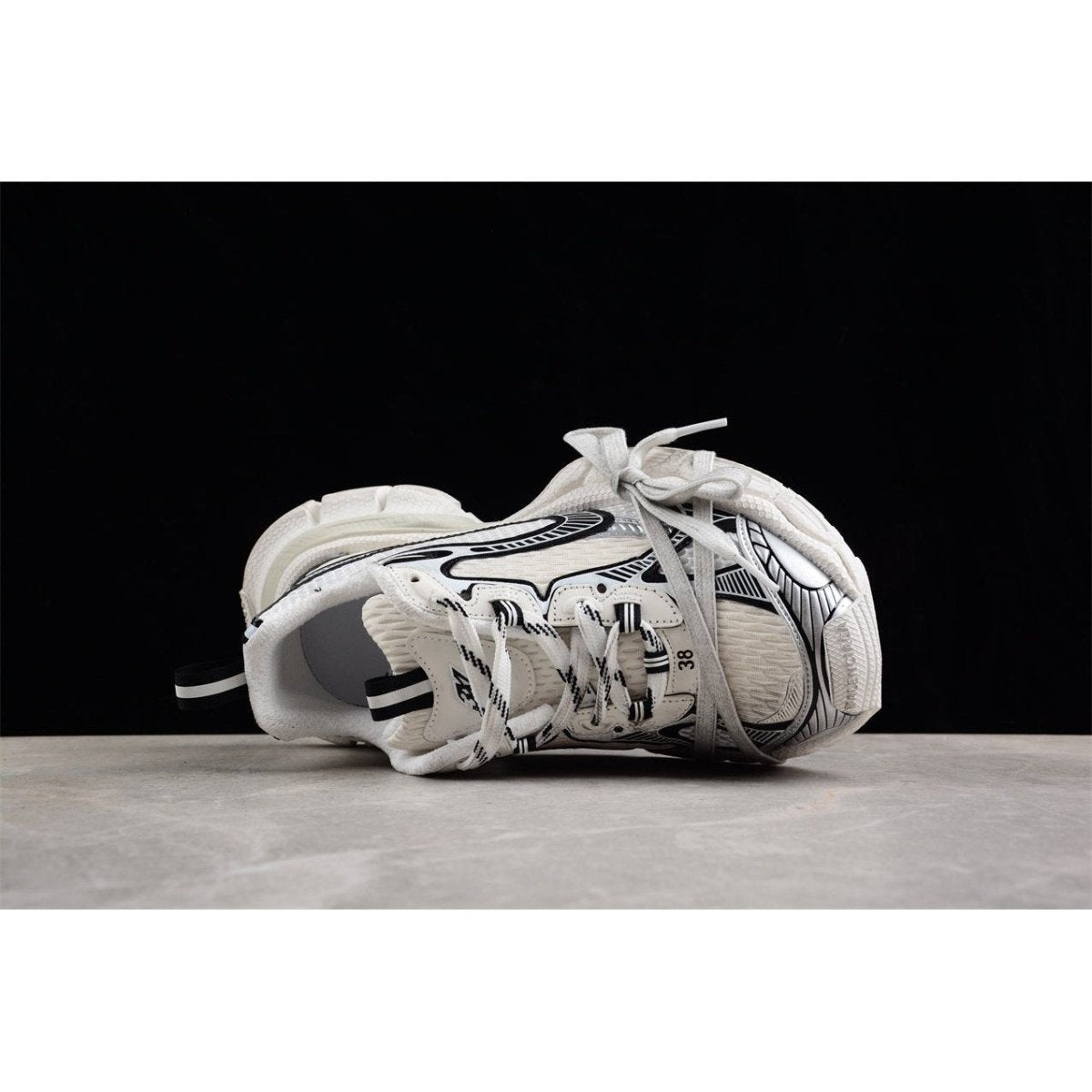 BALENCIAGA 3XL x BLANC NOIR