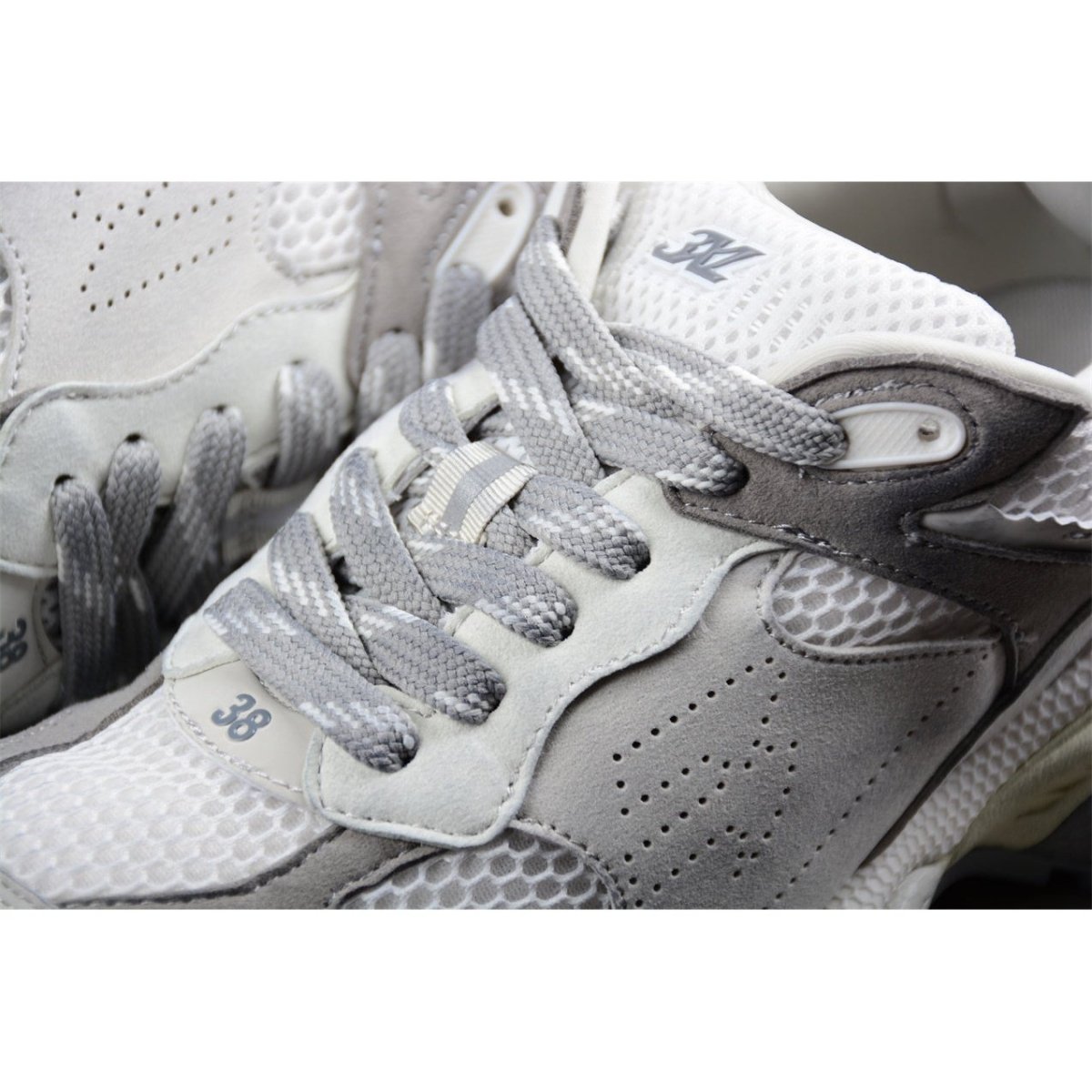 BALENCIAGA 3XL x BLANC GRIS