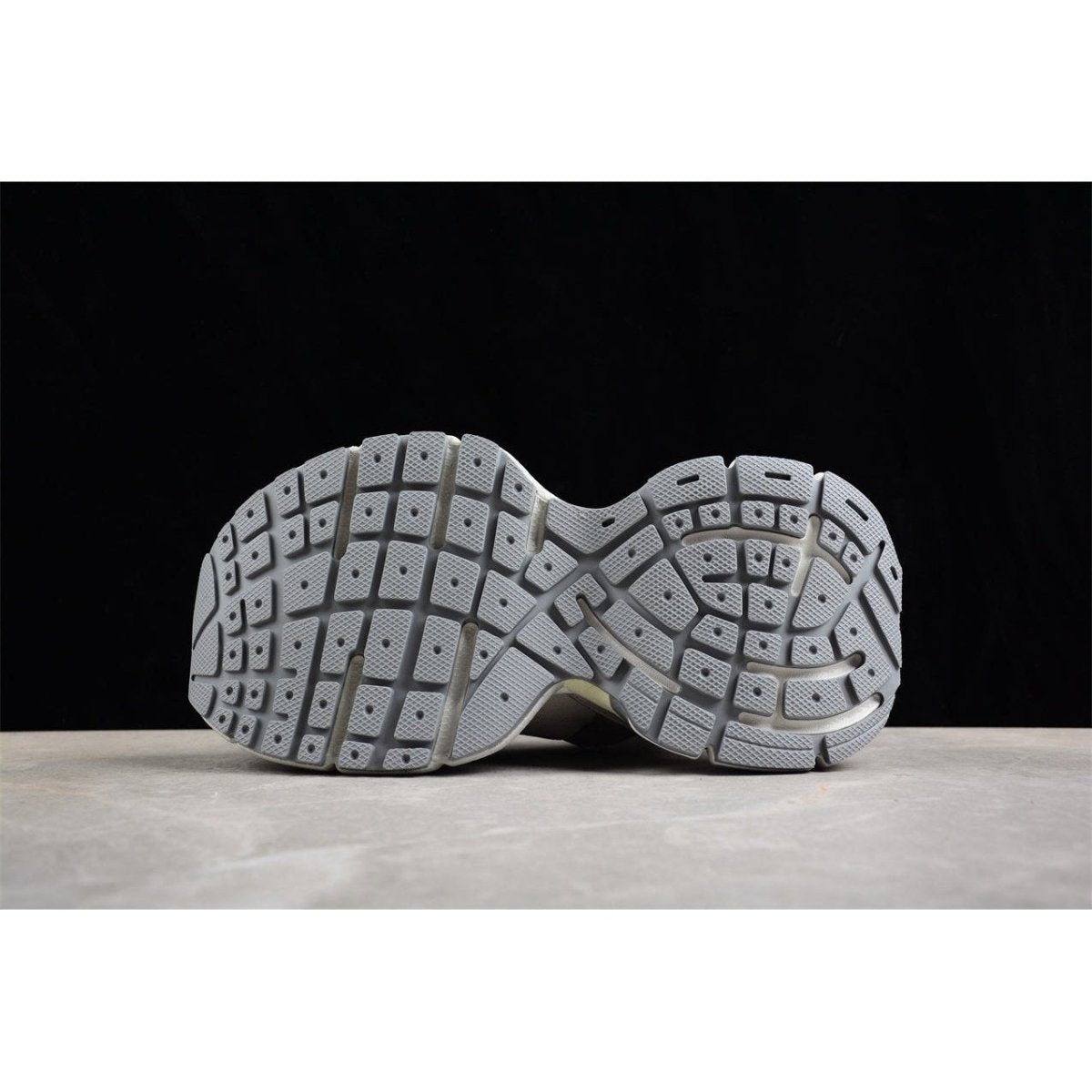 BALENCIAGA 3XL x BLANC GRIS