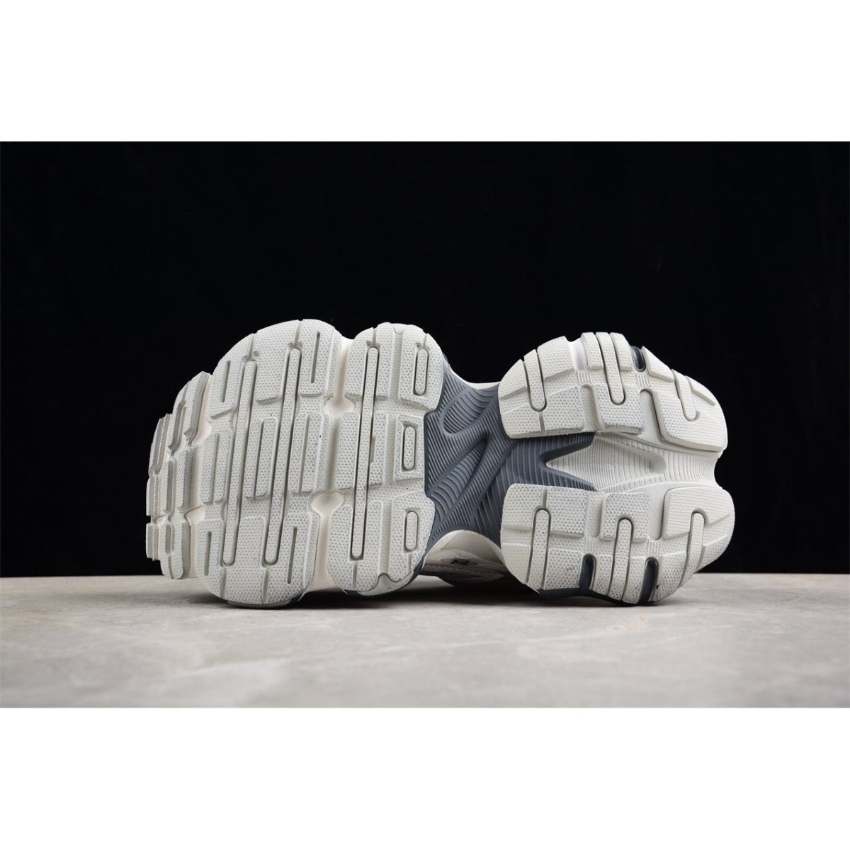 BALENCIAGA CARGO x BLANC GRIS ROUGE