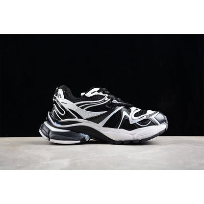BALENCIAGA RUNNER x NOIR BLANC