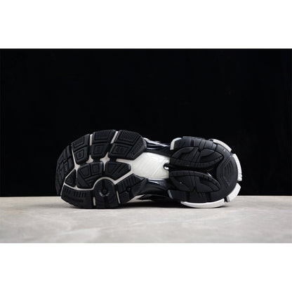 BALENCIAGA RUNNER x NOIR BLANC
