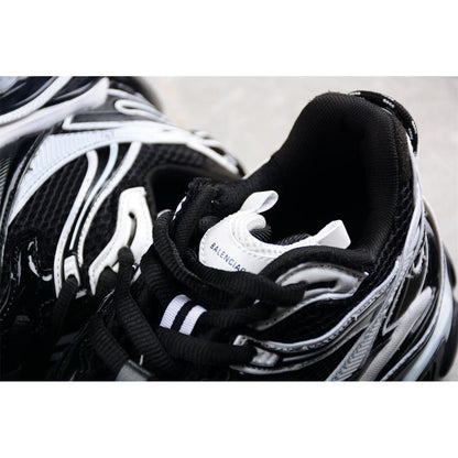 BALENCIAGA RUNNER x NOIR BLANC