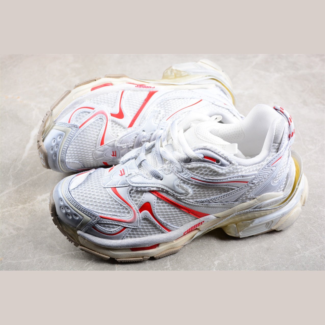 BALENCIAGA RUNNER x BLANC BEIGE ROUGE