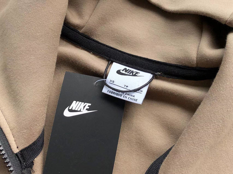 Sweat à capuche Nike Tech Fleece x Bois de santal/Blanc os clair