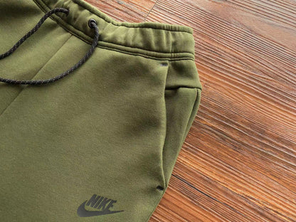 Pantalon polaire technique Nike x Vert olive