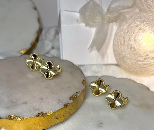 boucles d'oreilles en forme de fleur